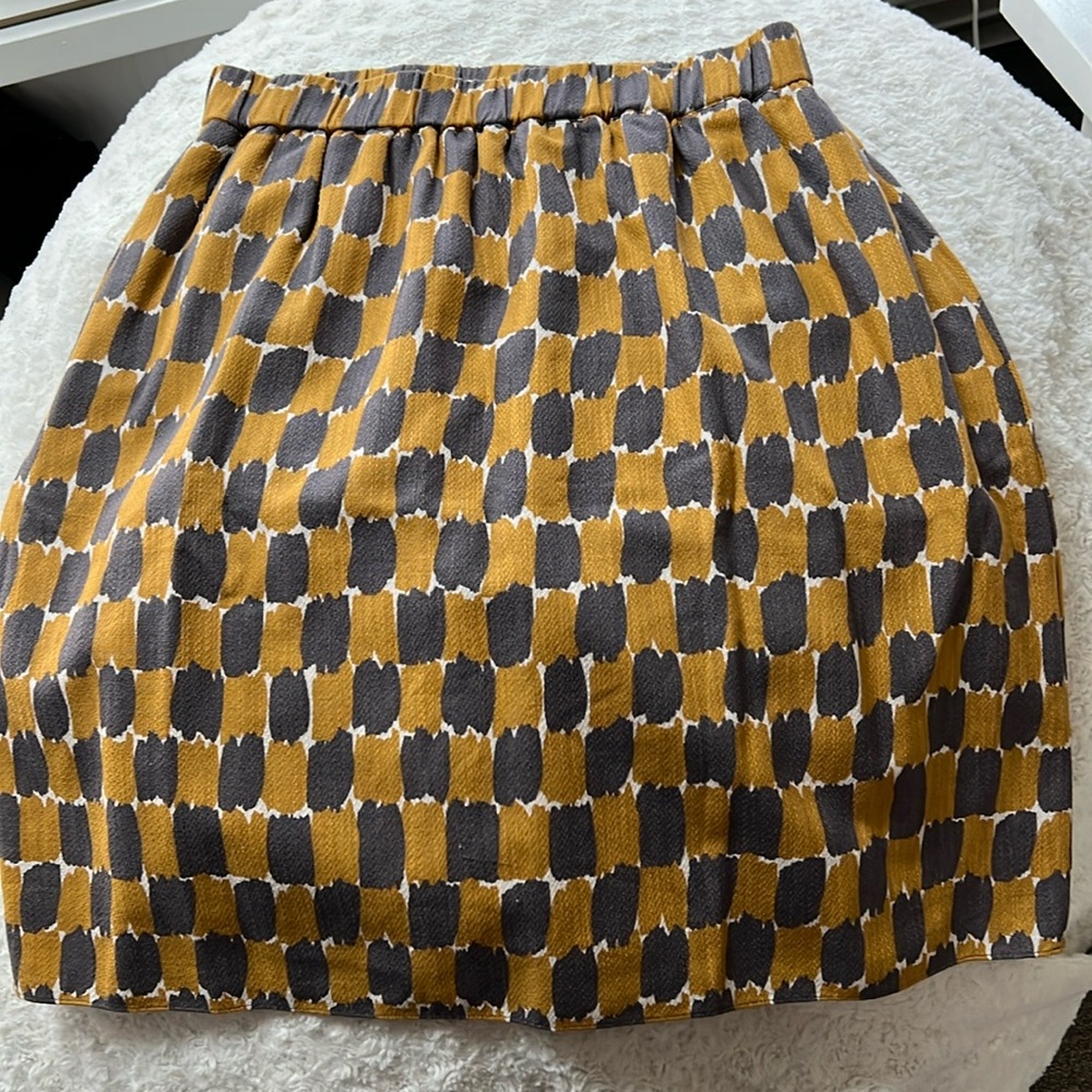 Boden pull on skirt with pockets